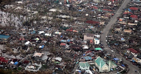 Salezjańskie wsparcie dla ofiar Haiyan