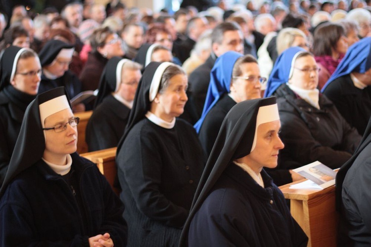 Goście i uczestnicy święceń biskupich