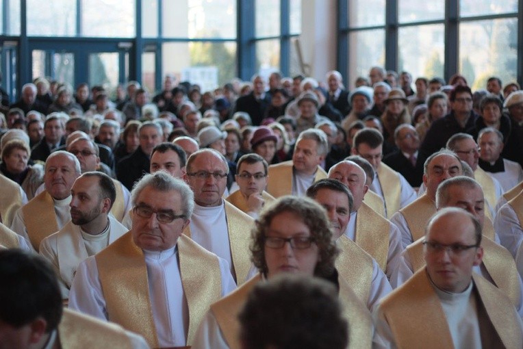 Goście i uczestnicy święceń biskupich