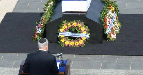 Izrael pożegnał Szarona