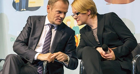 Minister Agnieszka Kozłowska-Rajewicz  i premier Donald Tusk nie widzą w gender zagrożenia