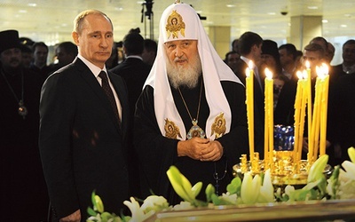 Prezydent Putin i patriarcha Cyryl podczas otwarcia wystawy poświęconej dynastii Romanowych