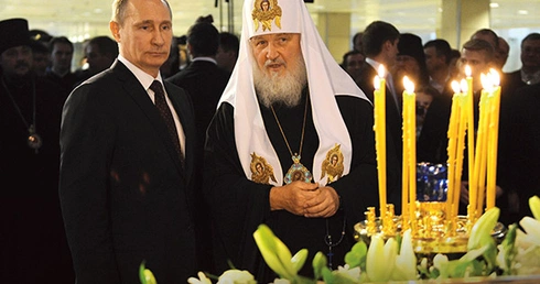 Prezydent Putin i patriarcha Cyryl podczas otwarcia wystawy poświęconej dynastii Romanowych