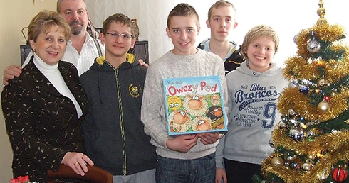 Rodzinny dom dziecka to ciężka, bardzo wymagająca praca. Największą radością są dzieci, które dzięki staraniom rodziców wybierają właściwą drogę