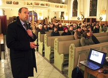 Wykład Francuza w kościele św. Teresy od Dzieciątka Jezus