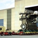 Jeden z największych diesli na świecie: Wärtsilä RT-flex96C. Może mieć do 14 cylindrów i rozmiar domu. Waży 2300 ton i ma 25480 dm3 pojemności. Montuje się go na statkach. 25480 dm3 to 25480000 cm3 