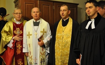 Początek płockiego Tygodnia Ekumenicznego (od lewej): bp Piotr Libera, bp Ludwik Jabłoński, ks. Eliasz Tarasiewicz i ks. Mateusz Łaciak