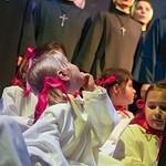 Chór Sióstr Służebniczek Starowiejskich zabrzmiał jak żeńska wersja zespołu Audiofeels. Z siostrami  wystąpiły dzieci  ze Szkoły Podstawowej nr 8  im. Jana Pawła II w Trzebini