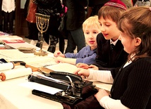 Uczestnicy obchodów mogli w jakimś stopniu zapoznać się z kulturą żydowską
