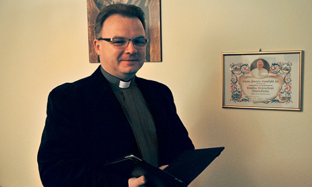  Posługa kapelanów w szpitalach jest potrzebna pacjentom. Na zdjęciu ks. Wojciech Iwanicki