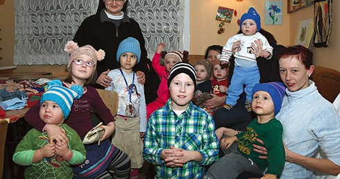  Czapeczki sprawiły dzieciom wielką frajdę