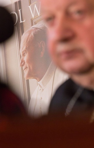 Jan Paweł II - prezentacja notatek osobistych w obiektywie GN