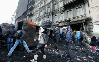 Manifestanci w Kijowie chcą być w gotowości 