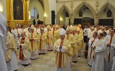 Bp Jan Piotrowski i bp Stanisław Salaterski dolączą do grona pasterzy Kościoła w Poslce  