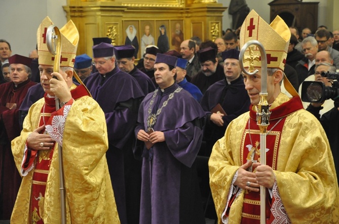 Święcenia biskupie - liturgia eucharystyczna