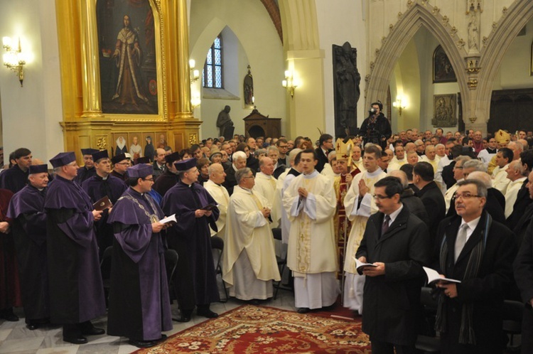 Święcenia biskupie - liturgia eucharystyczna