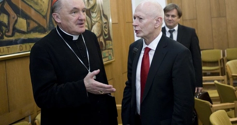Jak biskupi oceniają relacje z państwem?