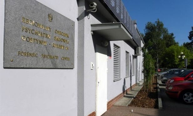 Ośrodek znajduje się na specjalnie wydzielonej kondygnacji Regionalnego Ośrodka Psychiatrii Sądowej w Gostyninie