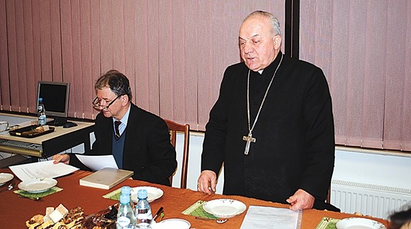  Bp Edward Frankowski sprawuje honorowy patronat nad seminariami