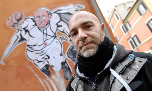 Usunięto mural z Franciszkiem "Supermanem"