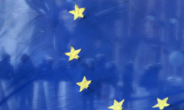 Unia "nie może sobie pozwolić na luksus neutralności" 