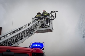 Spłonął magazyn meblowy w Rembertowie