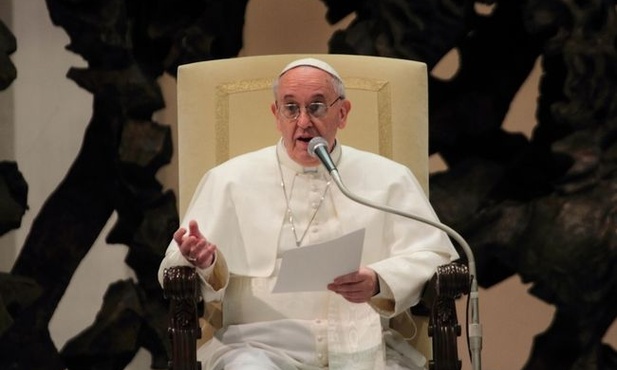 Papież do KNW: wiara to nie ideologia