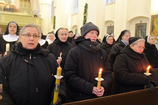 Archidiecezjalne obchody święta Ofiarowania Pańskiego 