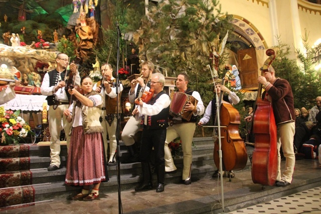 Koncert Józefa Skrzeka i górali dla Stecówki