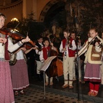 Koncert Józefa Skrzeka i górali dla Stecówki