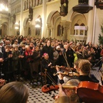 Koncert Józefa Skrzeka i górali dla Stecówki