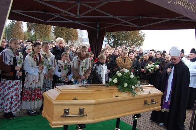 Pogrzeb ks. Józefa Ślazyka 