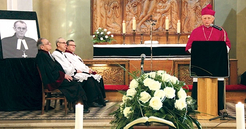  W pogrzebie bp. Szurmana uczestniczył abp senior Damian Zimoń