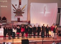  Artyści oddziaływali muzyką, słowem i obrazem