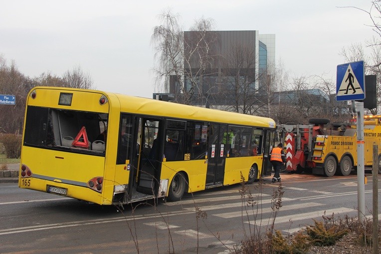 Wypadek autobusu w Katowicach