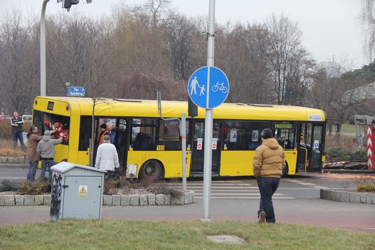 Wypadek autobusu w Katowicach