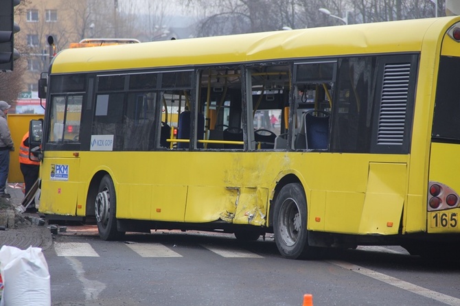 Wypadek autobusu w Katowicach