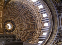 Kopuła Bazyliki św. Piotra w Watykanie. Przy grobach apostolskich, w czasie wizyty ad limina apostolorum, polscy biskupi ponowili wyznanie wiary