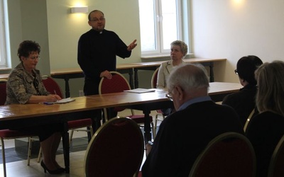 - Jak przygarnąć ludzi do Akcji Katolickiej, by liczba członków nie malała? - pytał ks. Piotr Marzec podczas rady AK.