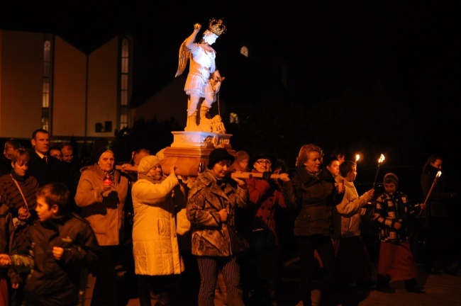 Procesja z figurą św. Michała