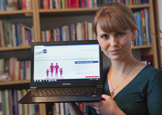 – CitizenGO pozwala działać szybko i efektywnie – mówi Magdalena Korzekwa, menedżer kampanii w języku polskim