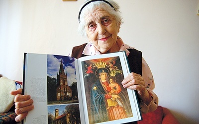  Wanda Imielita, z domu Mickiewicz, od dzieciństwa pisze wiersze.  Wiele z nich poświęconych jest Matce Bożej Klewańskiej