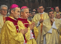  Ze święceniami biskupimi przybywa obowiązków 