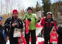  Na podium stanęli m.in. ks. kan. Andrzej Piotrowski z Mesznej i ks. kan. Józef Walusiak z Janowic