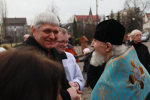 Poświęcenie krzyży na cerkwi w Kędzierzynie-Koźlu