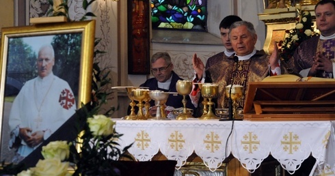 Pogrzebowe celebry odbyły się w kościele parafialnym w Suchedniowie