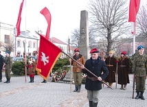 Pod powstańczym pomnikiem zaciągnięto wartę