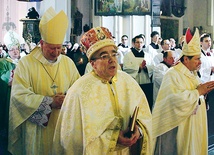  Wraz z kapłanami obrządku rzymskiego Mszę św. sprawował ks. mitrat Józef Ulicki, proboszcz gdańskiej parafii św. Bartłomieja 