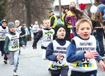  Spartakiada to nie tylko wydarzenie społeczne, ale również ważne doświadczenie sportowe dla najmłodszych