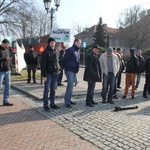 Protest rolników: Koniec z wyprzedażą polskiej ziemi